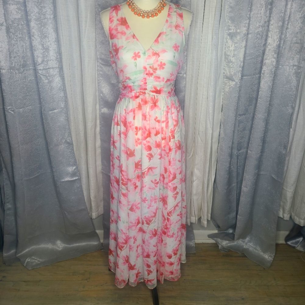 MAKE A OFFER!White with pink floral print woman's Sundress Size S